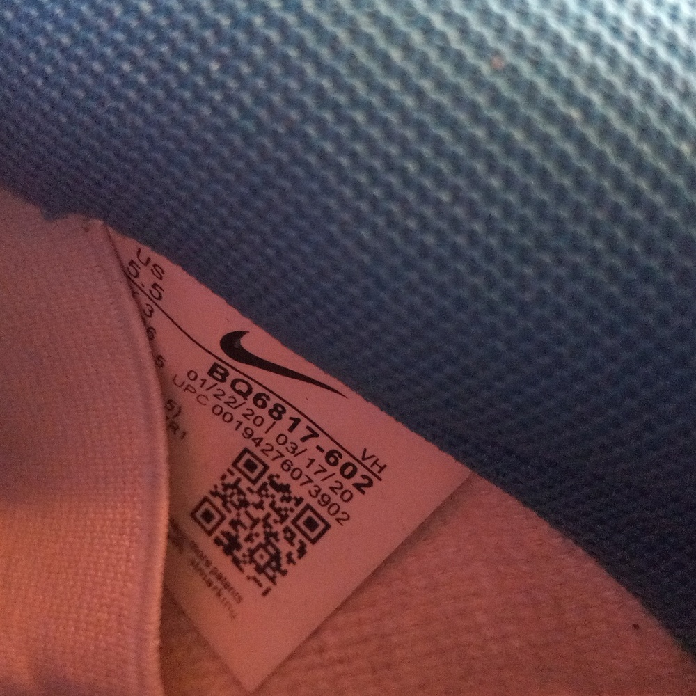 Nike Dunks - Picture 10 of 16